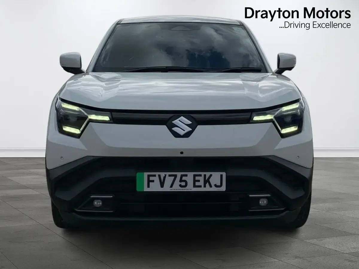 Used Suzuki e-Vitara 134 kW (183 HP) 2025 Pearl  arctic white SUV