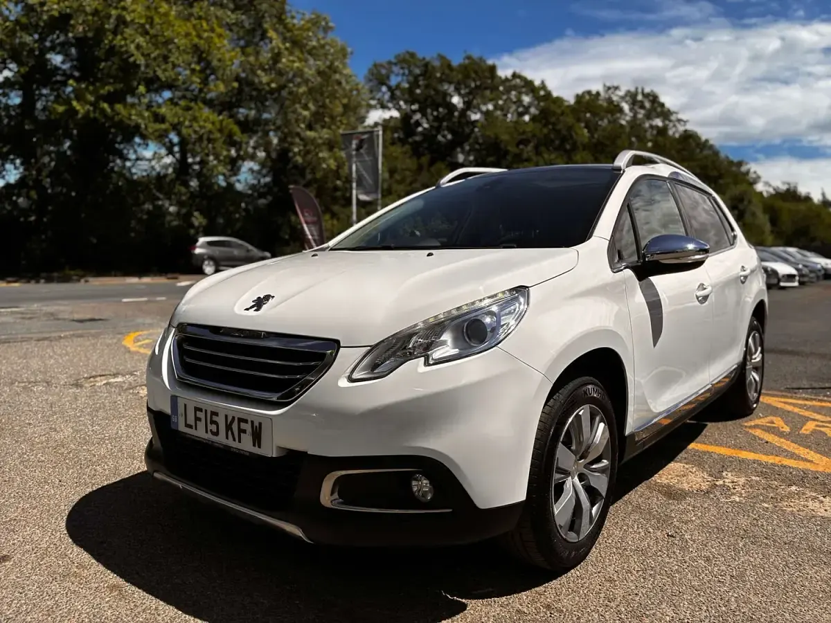 Used Peugeot 2008 Allure 120 HP (88 kW) 2015 White SUV