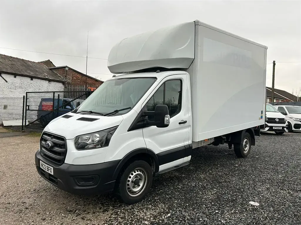 Second-hand Ford Transit 130 CP (95 kW) 2022 Alb Cabrio