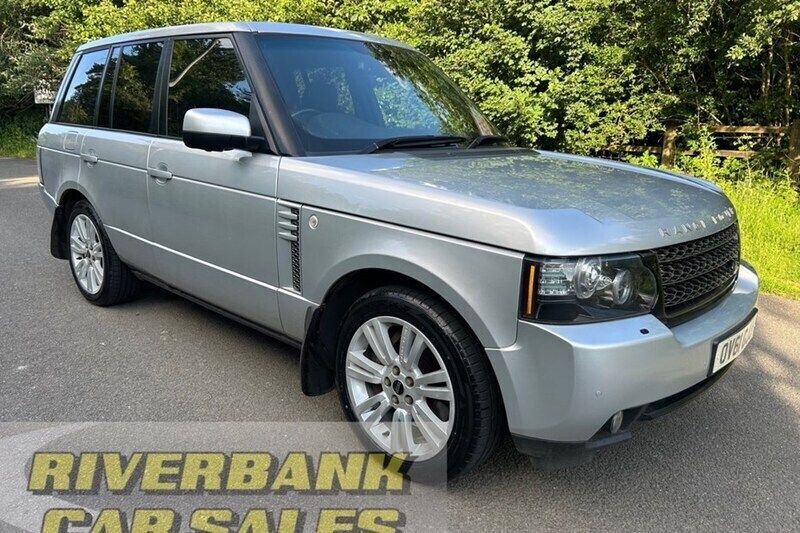 Silver Used 2011 Land Rover Range Rover Vogue SE SUV | £7,995 (Good price) - Image 1/1