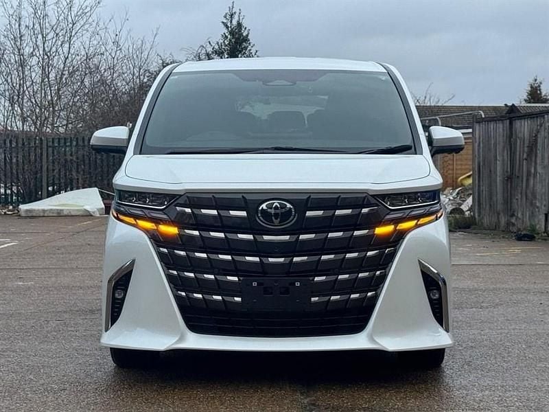 Second-hand Toyota Alphard 190 CP (139 kW) 2024 Alb Monovolum