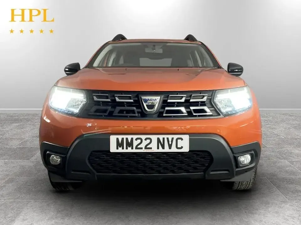 Used Dacia Duster Comfort 100 HP (73 kW) 2022 Orange SUV
