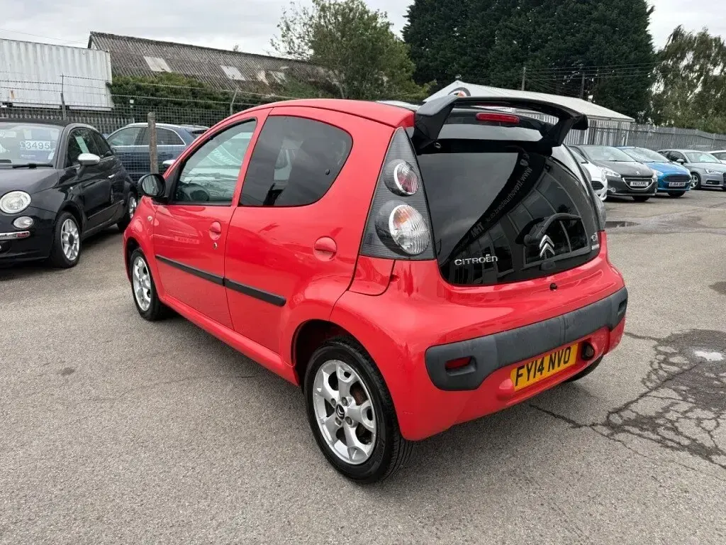 Used Citroën C1 Platinum 68 HP (50 kW) 2014 Red Hatchback