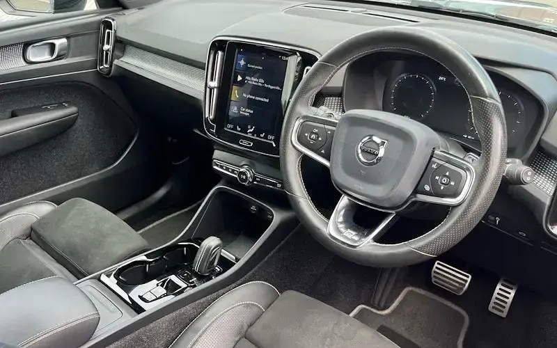 Used Volvo XC40 R-Design 190 HP (139 kW) 2020 Grey SUV