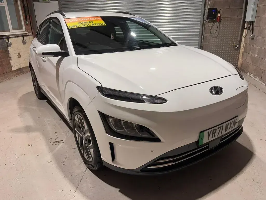 Used Hyundai Kona Premium 150 kW (204 HP) 2021 White SUV
