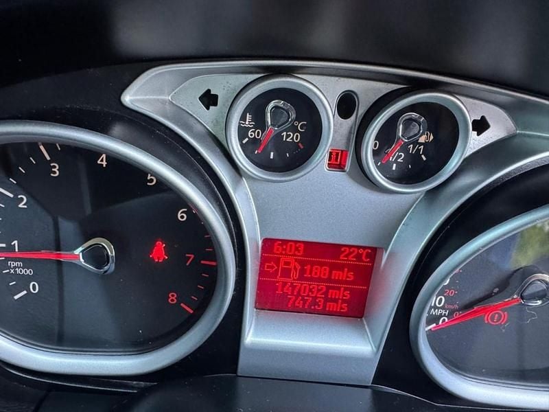 Used Ford Focus Zetec 2010 Blue Hatchback