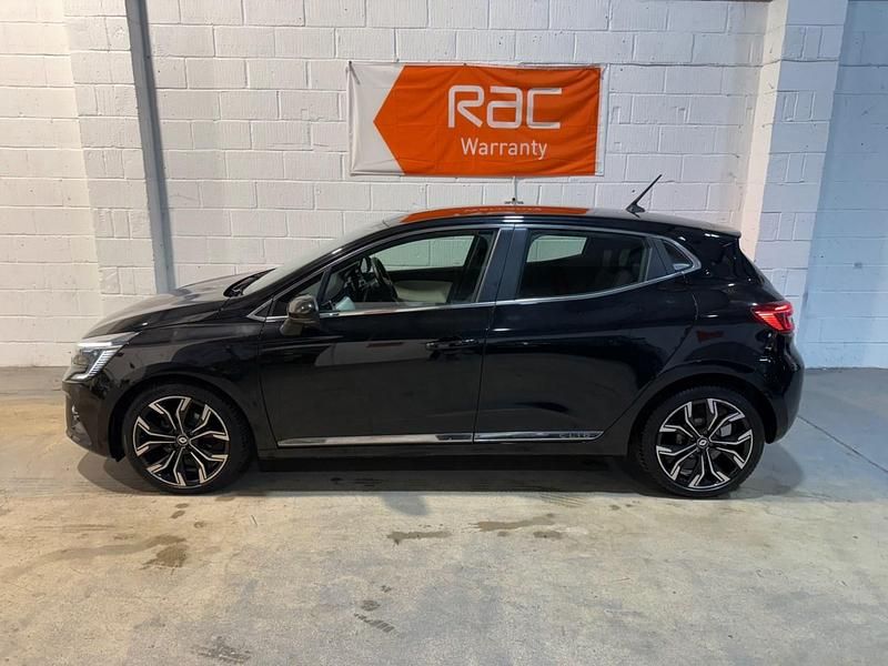 Used Renault Clio V SE 2022 Black Hatchback