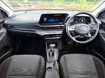 Używany Hyundai i20 Premium 100 KM (73 kW) 2023 Czerwony Hatchback