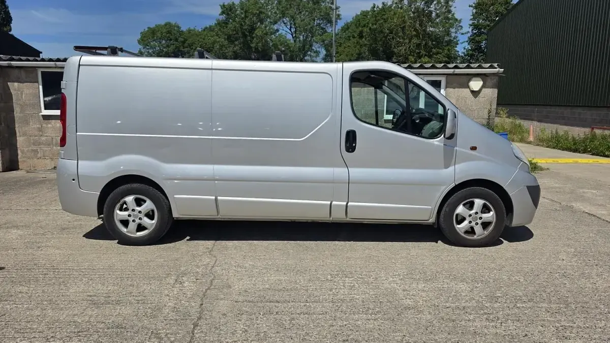 Used Vauxhall Vivaro Sportive 2013 Silver MPV