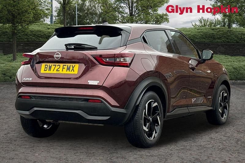 Used Nissan Juke N-Connecta 143 HP (105 kW) 2023 Red SUV