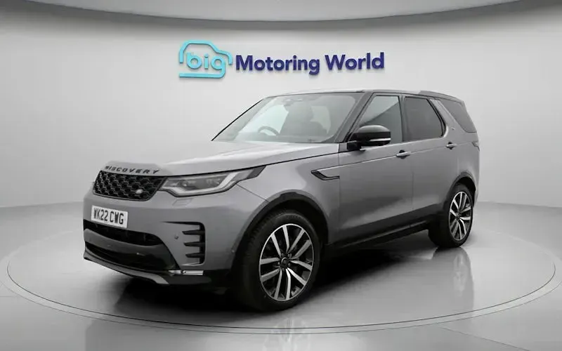 Used Land Rover Discovery 5 SE Dynamic 300 HP (220 kW) 2023 SUV