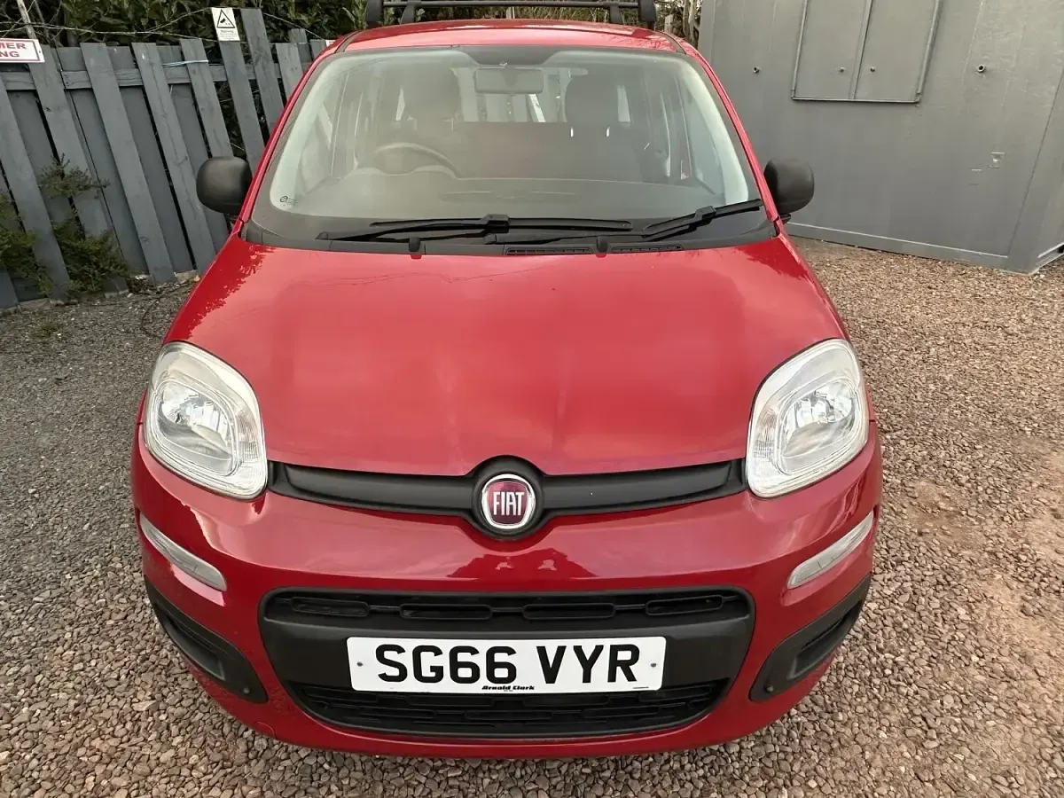 Used Fiat Panda Pop 69 HP (50 kW) 2016 Red Hatchback