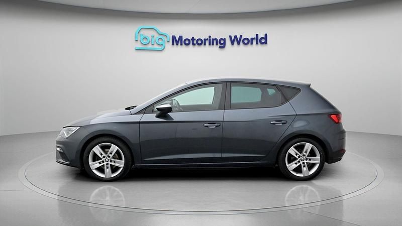 Begagnad Seat Leon FR 129 HK (94 kW) 2020
