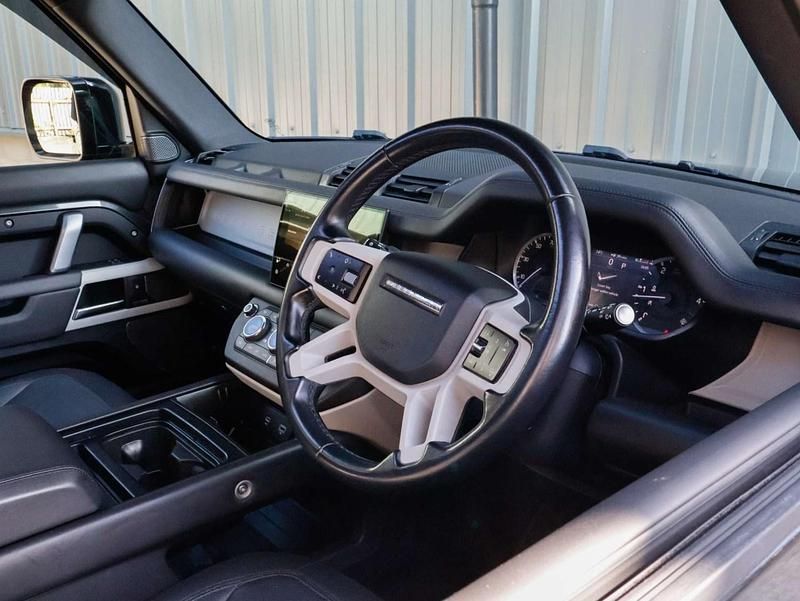 Used Land Rover Defender HSE Dynamic 250 HP (183 kW) 2023 Grey SUV