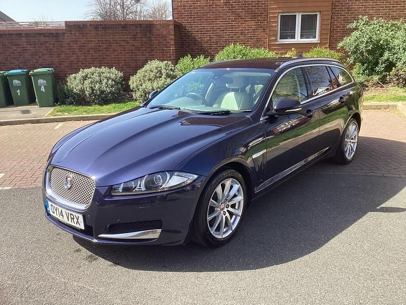 Begagnad Jaguar XF Premium Luxury 2014 Blå Kombi