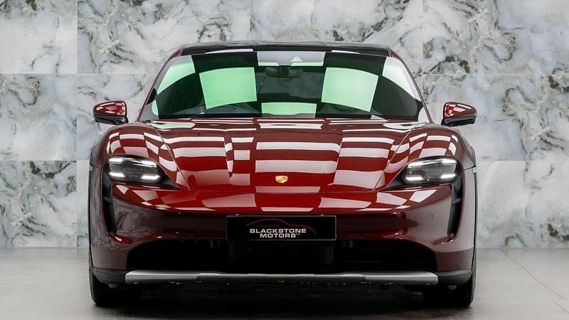 Used Porsche Taycan Cross Turismo 419 kW (571 HP) 2021 Red Estate