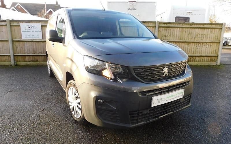Used Peugeot Partner 102 HP (75 kW) 2021 MPV