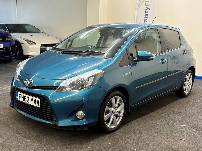 Used Toyota Yaris Hybrid 2013 Turquoise Hatchback