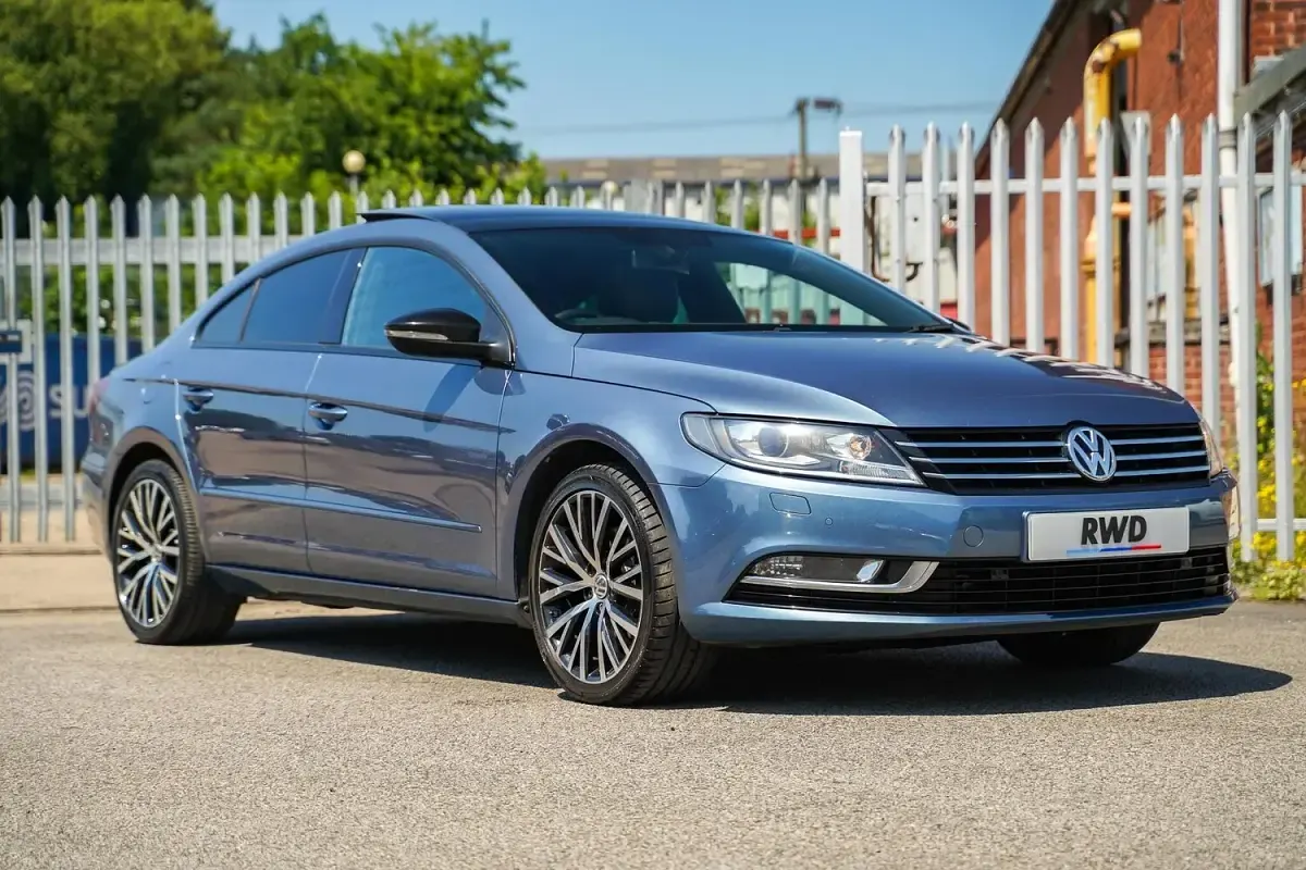 Used VW CC Black Edition 184 HP (135 kW) 2016 Blue Sedan