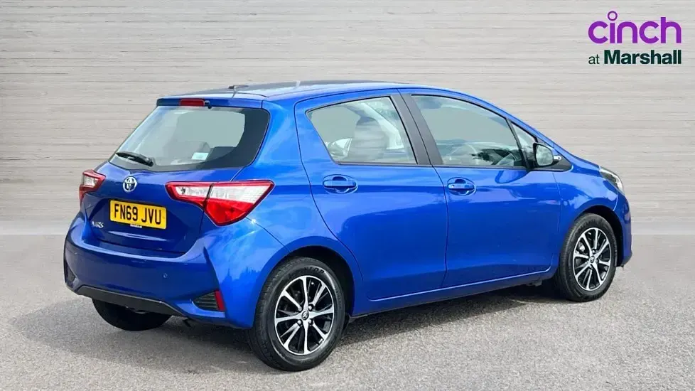 Used Toyota Yaris 111 HP (81 kW) 2019 Blue