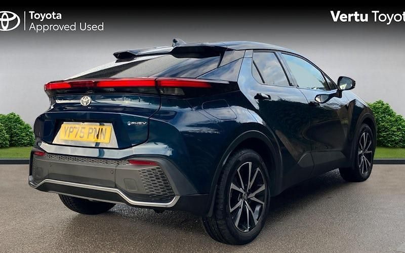 Used Toyota C-HR Design 223 HP (164 kW) 2025 Blue SUV