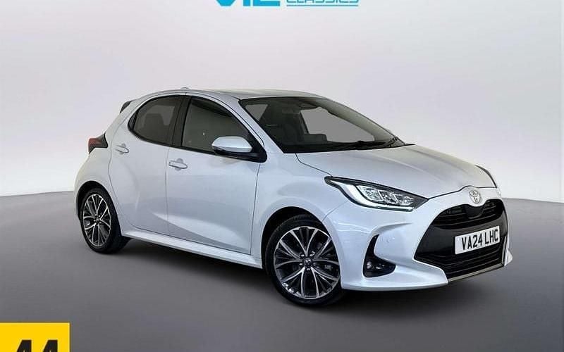 Usado Toyota Yaris Hybrid 116 CV (85 kW) 2024 Utilitario