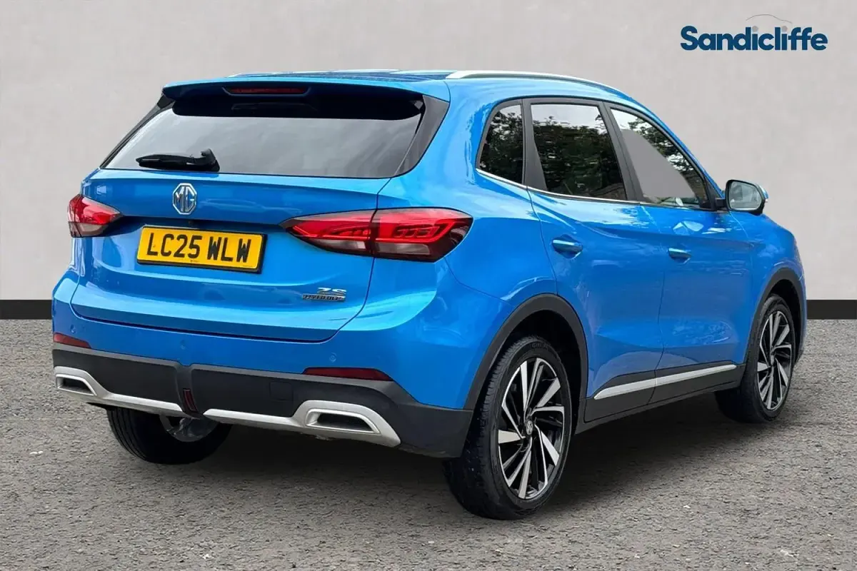 Used MG ZS Trophy 196 HP (144 kW) 2024 Metallic  battersea blue SUV