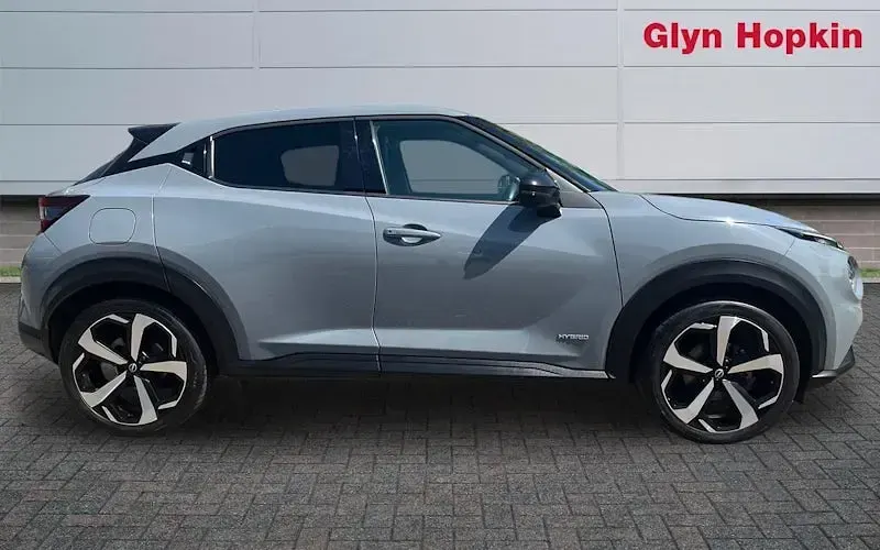 Used Nissan Juke Tekna 143 HP (105 kW) 2023 Grey SUV