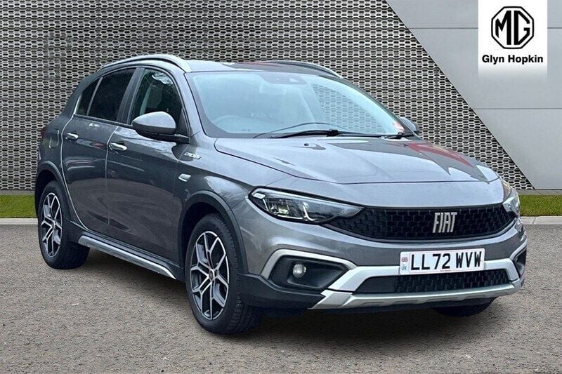 Used 2022 Fiat Tipo Cross | £14,879 (Fair price) - Image 1/1