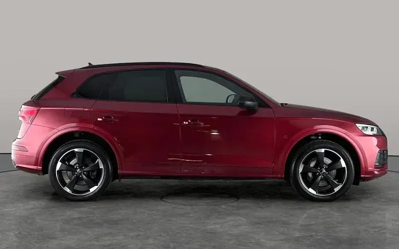 Used Audi Q5 Black Edition 299 HP (219 kW) 2020 Red SUV