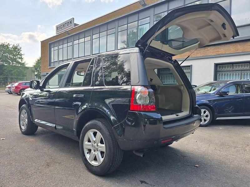 Used Land Rover Freelander 2 SE 230 HP (169 kW) 2011 Black SUV