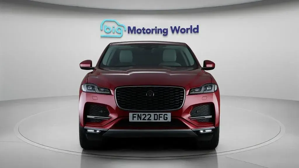 Used Jaguar F-Pace S 404 HP (297 kW) 2022 Red SUV
