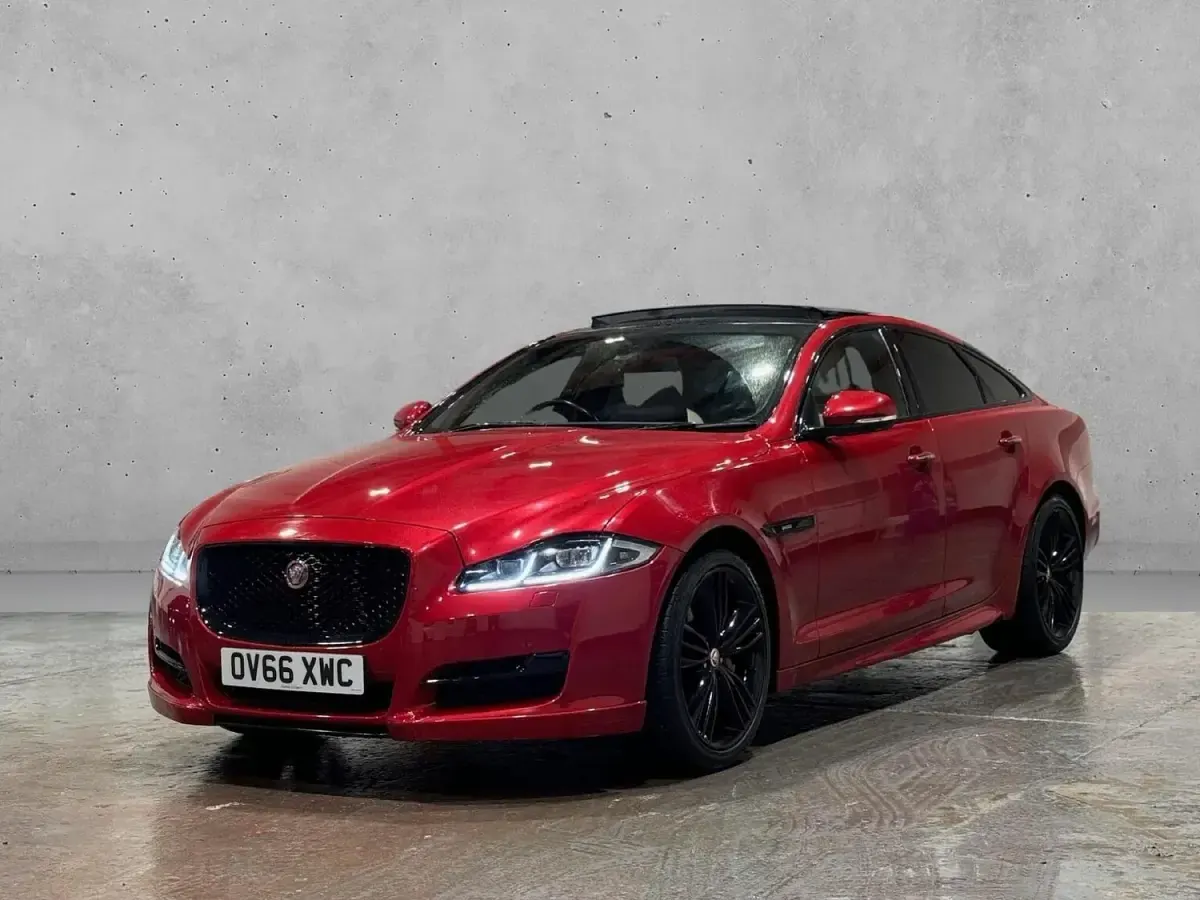 Usado Jaguar XJ R-Sport 340 HP (250 kW) 2016 Vermelho Sedan