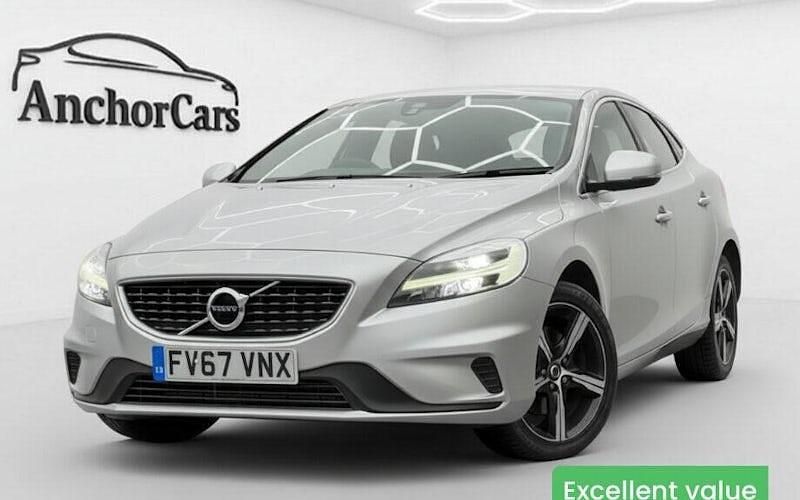 Usado Volvo V40 R-Design 122 HP (89 kW) 2018 Citadino
