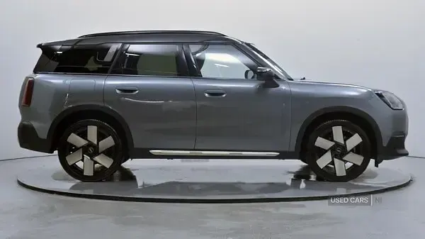 Used Mini Countryman Exclusive 170 HP (125 kW) 2024 Green SUV
