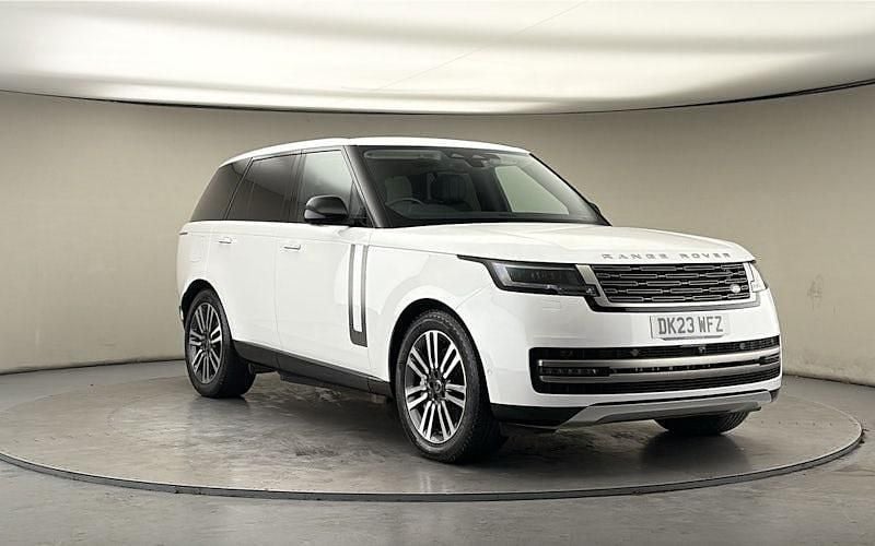 Used Land Rover Range Rover SE 441 HP (324 kW) 2023 Ostuni pearl white SUV