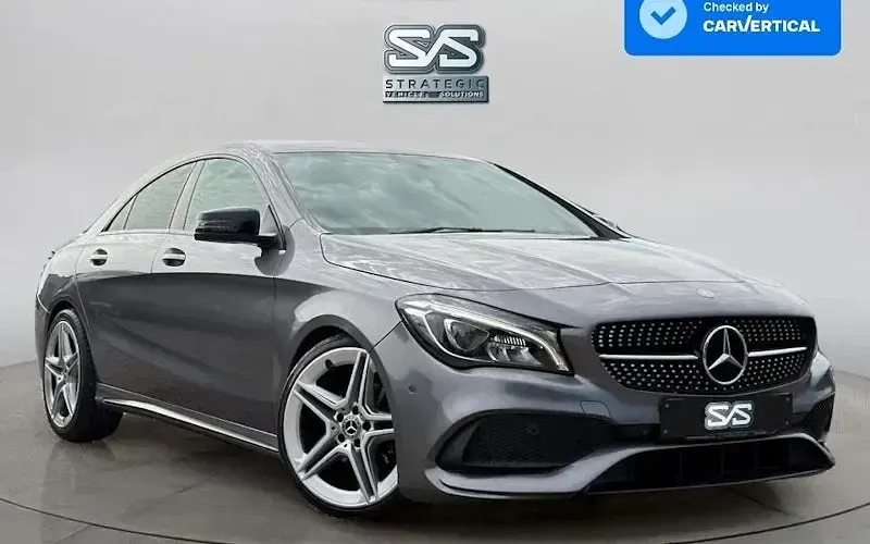 Usado Mercedes CLA200 AMG line 136 HP (100 kW) 2016 Sedan