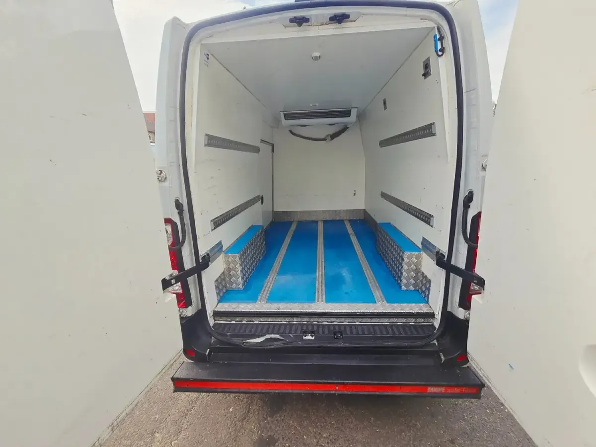 Used Renault Master 2019 White Van