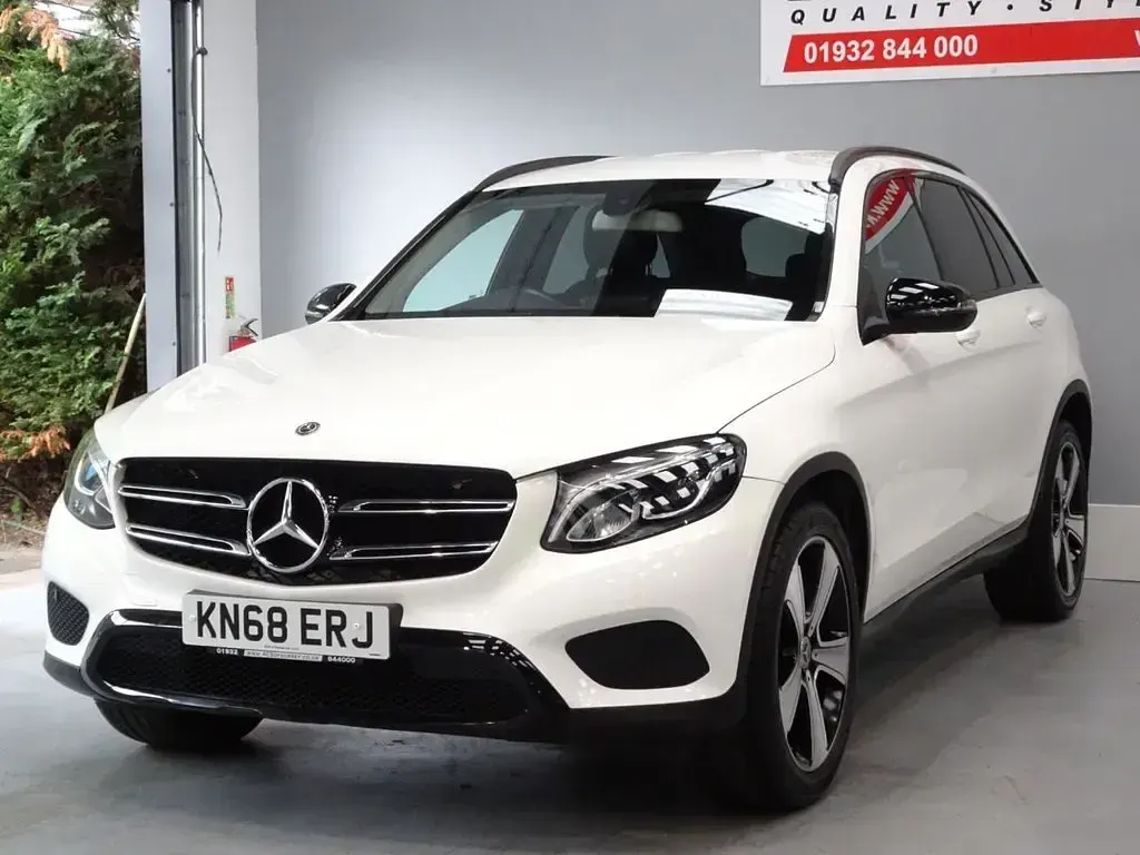 Used Mercedes GLC220 Urban 167 HP (122 kW) 2018 White SUV