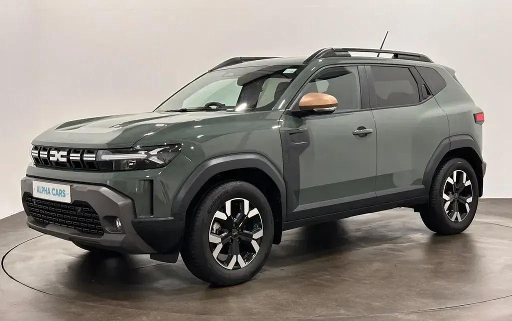 Used Dacia Duster Extreme 143 HP (105 kW) 2025 Green Hatchback