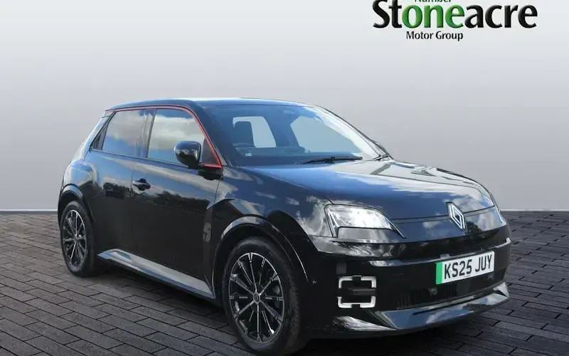 Used Renault 5 E-Tech Iconic 110 kW (150 HP) 2025 Hatchback