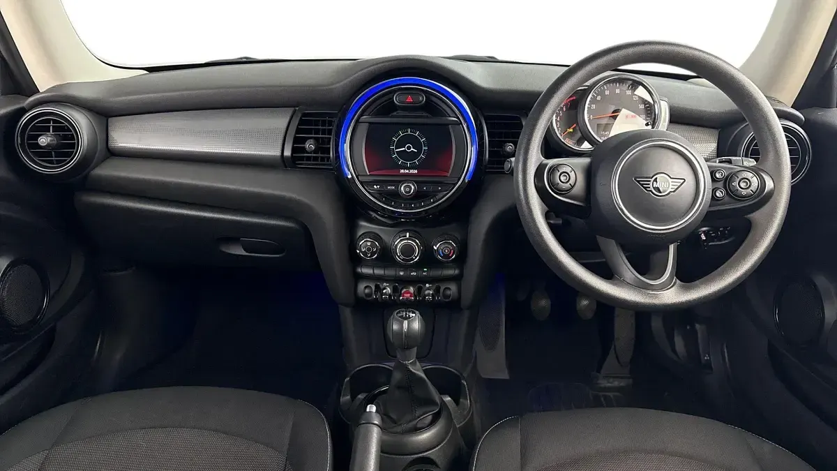 Used Mini Cooper Classic 134 HP (98 kW) 2019 Grey Hatchback