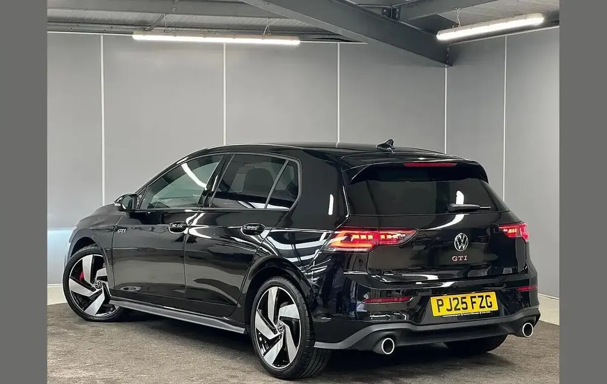 Used VW Golf VIII GTI 265 HP (194 kW) 2025 Black Hatchback