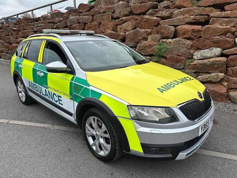 Silver Used 2015 Skoda Octavia Scout 4x4 Estate | £9,495 - Image 1/4