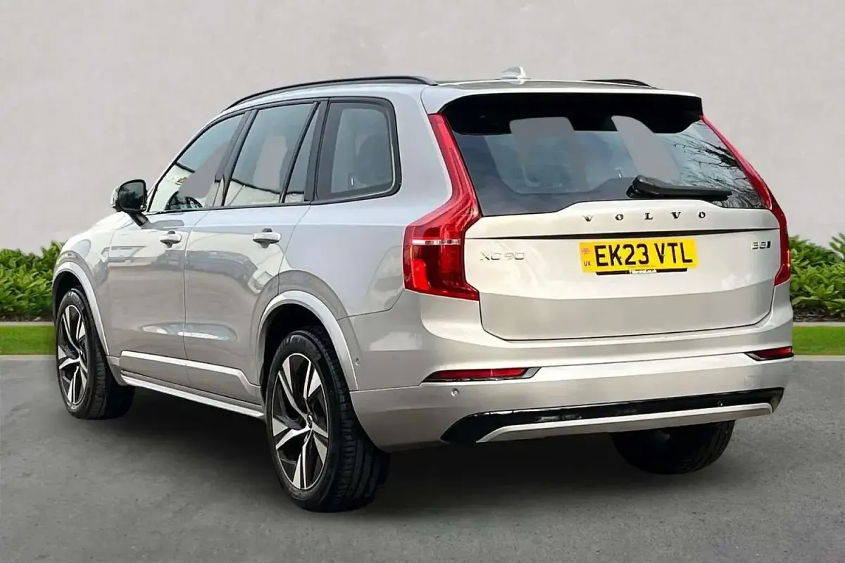 Usado Volvo XC90 Plus 2023 Prateado SUV