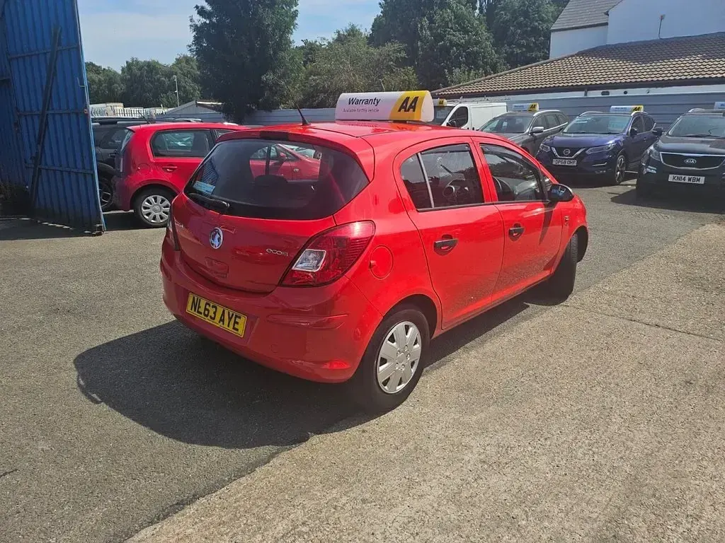 Used Vauxhall Corsa S 65 HP (47 kW) 2013 Red Hatchback