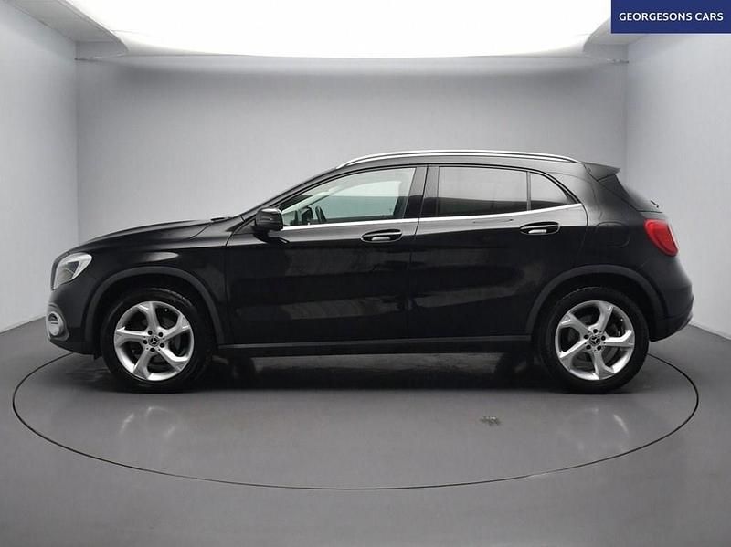 Used Mercedes GLA200 156 HP (114 kW) 2018 Black SUV