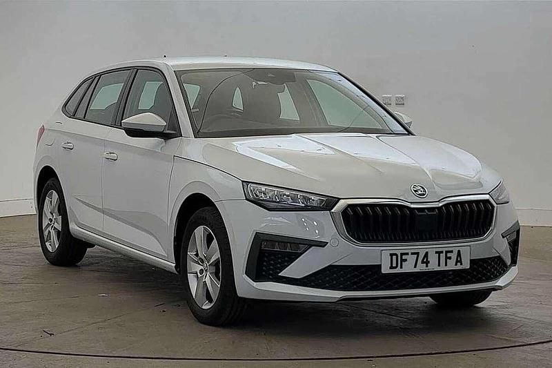 Moon white metallic Used 2024 Skoda Scala SE Hatchback | £17,490 (Fair price) - Image 1/4
