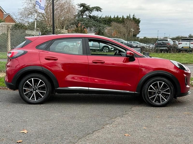 Used Ford Puma Titanium 125 HP (91 kW) 2022 Red Hatchback