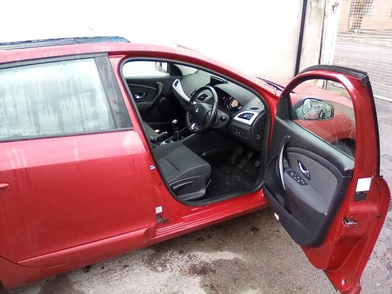Used Renault Mégane GrandTour Dynamique 2013 Red Estate